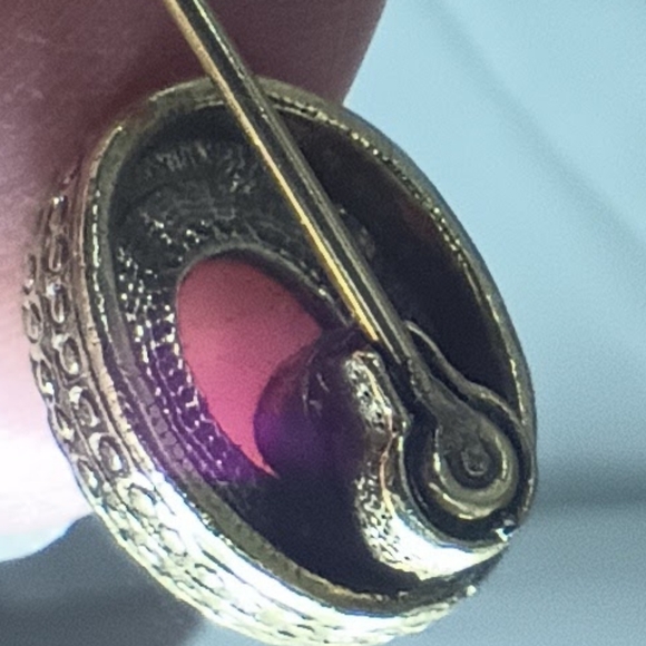 Vintage Gold Tone Cameo Stick Pin with Crystal Rhinestone - Picture 7 of 13